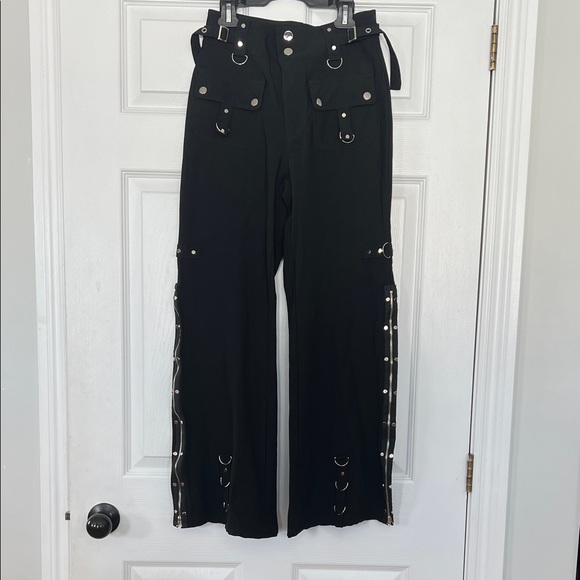 Pants - Wide leg statement pants